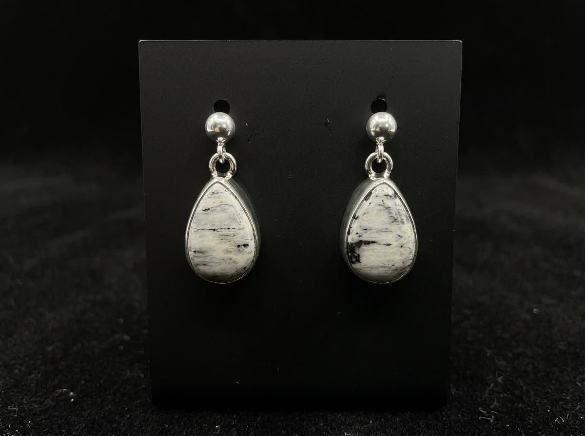 White Buffalo Earrings β Humiovi Sedona